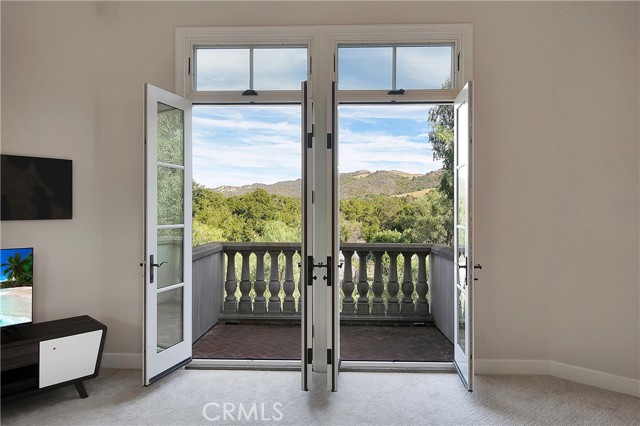 Detail Gallery Image 23 of 37 For 21149 Entrada Rd, Topanga,  CA 90290 - 6 Beds | 3/2 Baths
