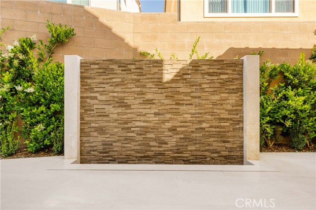 52 Longchamp, Irvine CA: https://media.crmls.org/medias/60891039-c38b-424d-8467-50184a781b8e.jpg