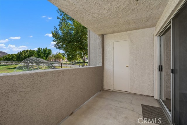 Detail Gallery Image 24 of 39 For 2045 Las Colinas Cir #103,  Corona,  CA 92879 - 1 Beds | 1 Baths