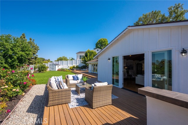 62 Strawberry Lane, Rolling Hills Estates, California 90274, 3 Bedrooms Bedrooms, ,2 BathroomsBathrooms,Residential,Sold,Strawberry Lane,SB22081862