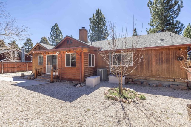 Detail Gallery Image 14 of 49 For 457 E Mountain View, Big Bear City,  CA 92314 - 3 Beds | 2 Baths
