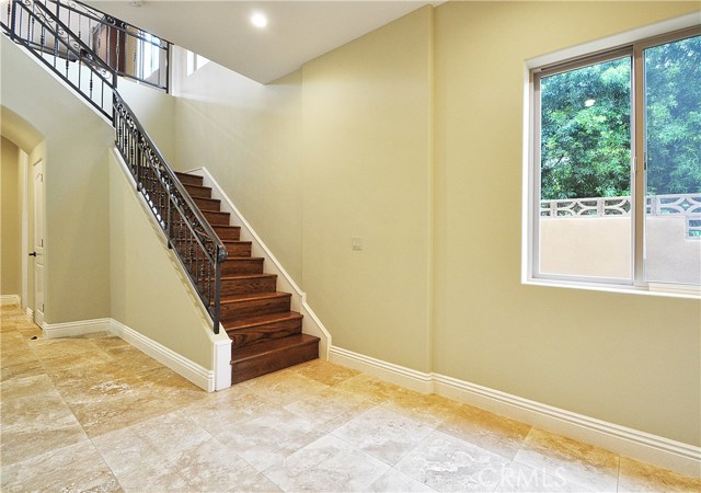 519 Lucia, Redondo Beach, California 90277, 4 Bedrooms Bedrooms, ,2 BathroomsBathrooms,Residential,Sold,Lucia,SB17035897