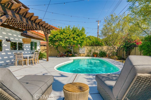 Image 53 of 73 For 4972 Park  