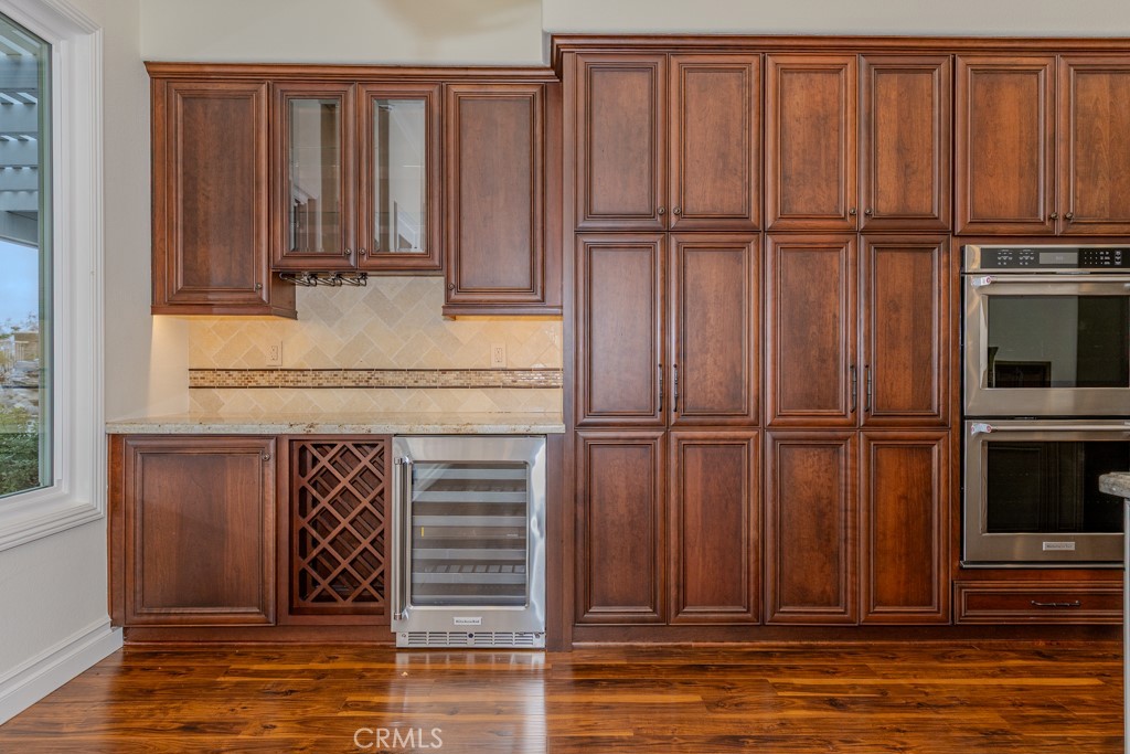https://media.crmls.org/medias/608a5c51-d706-4ebb-a74b-df0cb6bb1ece.jpg?preset=X-Large