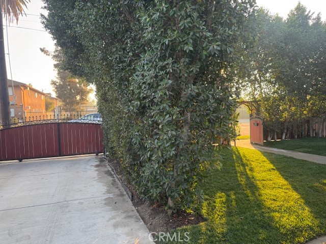1355 N Gordon Street, Pomona CA: https://media.crmls.org/medias/608a5fba-7127-4637-80be-d4de02bbf38b.jpg