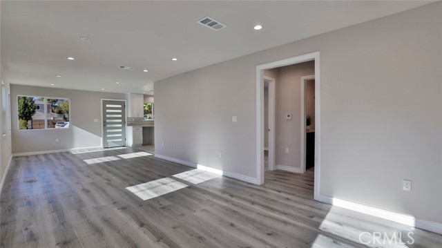 Detail Gallery Image 11 of 75 For 210 N Sparks St, Burbank,  CA 91506 - 4 Beds | 4 Baths