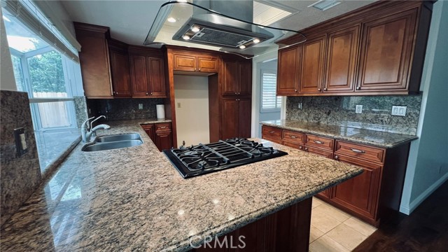 Detail Gallery Image 8 of 20 For 5401 College, Riverside,  CA 92505 - 4 Beds | 2 Baths