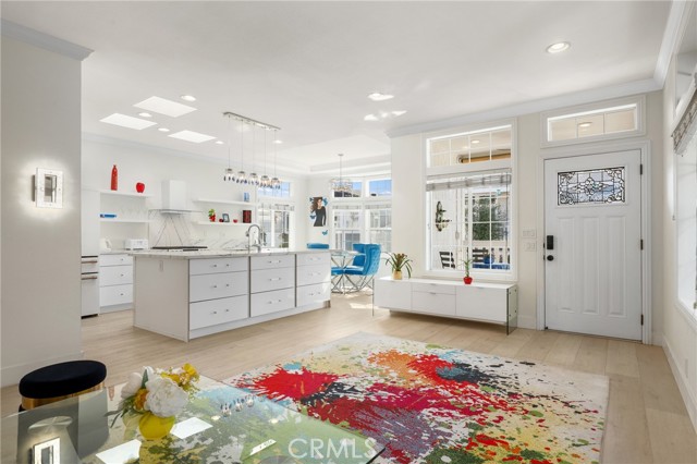 Detail Gallery Image 15 of 42 For 252 Mayflower Dr, Newport Beach,  CA 92660 - 2 Beds | 2 Baths