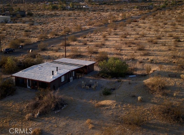 Detail Gallery Image 7 of 21 For 7012 Cascade Rd, Joshua Tree,  CA 92252 - 2 Beds | 1/1 Baths