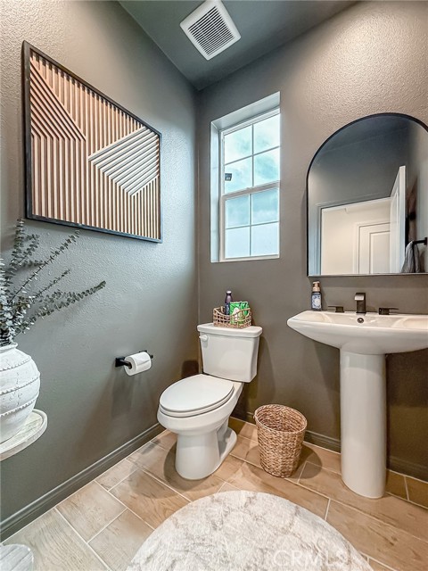 Detail Gallery Image 20 of 73 For 246 San Miguel Island Dr, Camarillo,  CA 93012 - 4 Beds | 2/1 Baths