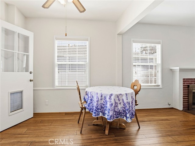 Detail Gallery Image 13 of 45 For 228 N Beachwood Dr, Burbank,  CA 91506 - 3 Beds | 1 Baths