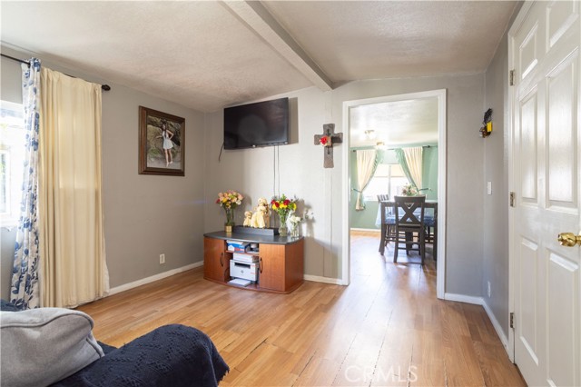 Detail Gallery Image 3 of 22 For 18540 Soledad Canyon Rd Spc 17,  Canyon Country,  CA 91351 - 3 Beds | 1 Baths