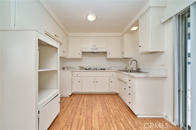 Detail Gallery Image 8 of 20 For 1639 218th #3,  Torrance,  CA 90501 - 2 Beds | 1 Baths