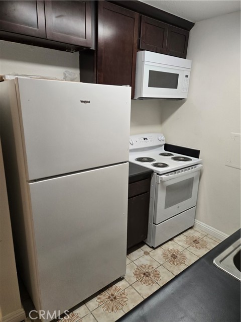 Detail Gallery Image 20 of 39 For 5585 E Pacific Coast #115,  Long Beach,  CA 90804 - 2 Beds | 1 Baths