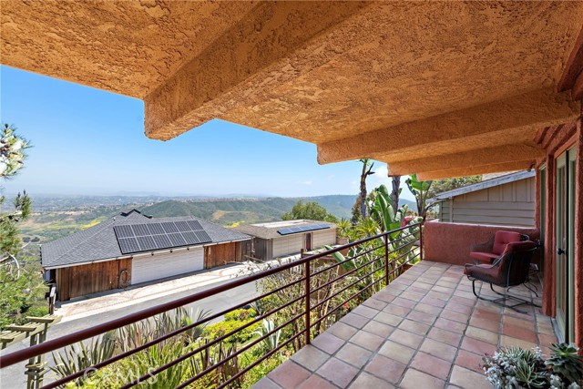 28751 Top Of The World, Laguna Beach CA: https://media.crmls.org/medias/608f88be-da21-4342-8be0-b132942e5d2e.jpg