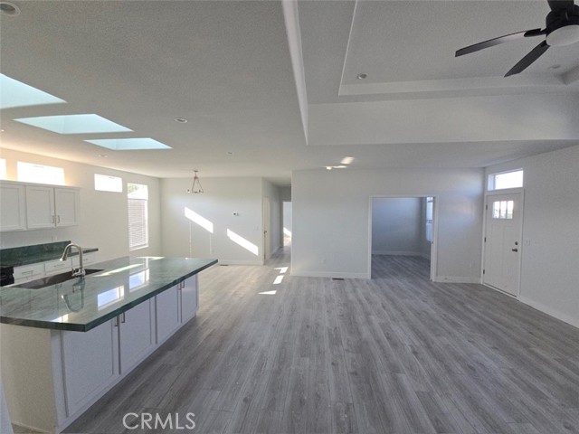 21500 Lassen, Chatsworth CA: https://media.crmls.org/medias/608f9e24-7fd6-4f4e-bb12-b6b6cec63cb6.jpg