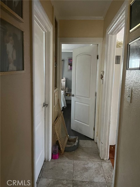 1824 E 109th Street, Los Angeles CA: https://media.crmls.org/medias/608ff078-420c-4c31-9daa-4258cb204564.jpg