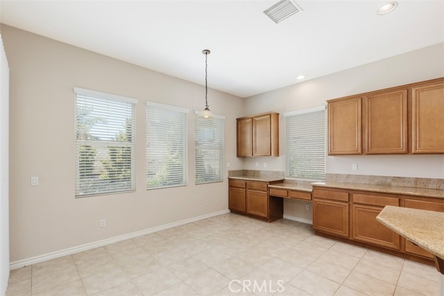Detail Gallery Image 21 of 55 For 22885 Royal Adelaide Dr, Murrieta,  CA 92562 - 4 Beds | 3/1 Baths