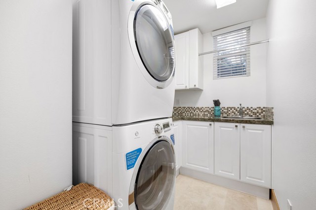 5 Sea View Lane, Newport Coast CA: https://media.crmls.org/medias/60902b41-d4c4-4be7-ad9d-93bb38f0b74a.jpg