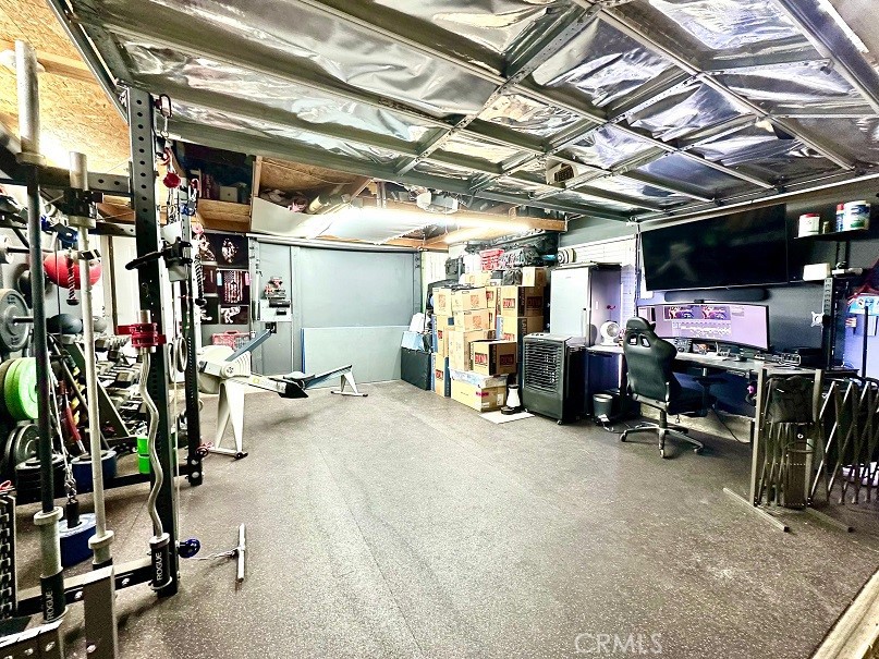 https://media.crmls.org/medias/60904678-1060-42b2-80b8-e7cda9138283.jpg?preset=X-Large