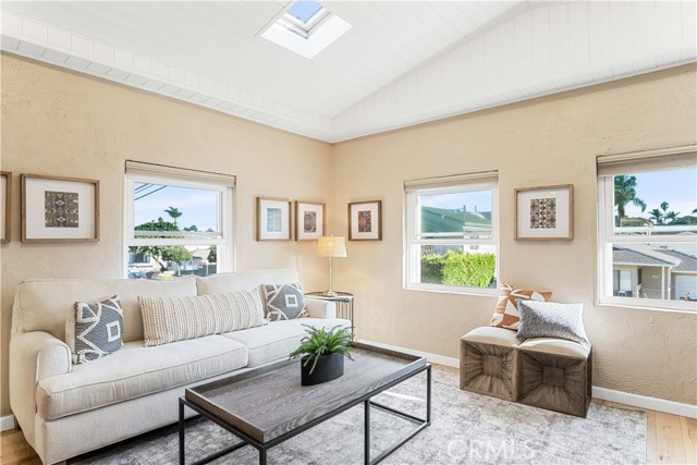 1705 Huntington Lane, Redondo Beach, California 90278, 2 Bedrooms Bedrooms, ,2 BathroomsBathrooms,Residential,Sold,Huntington,SB21166702