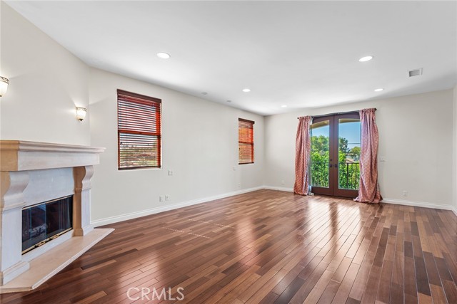 18267 Valley Vista Boulevard, Tarzana CA: https://media.crmls.org/medias/6090d008-3ac9-4780-8797-bd2b9675b460.jpg