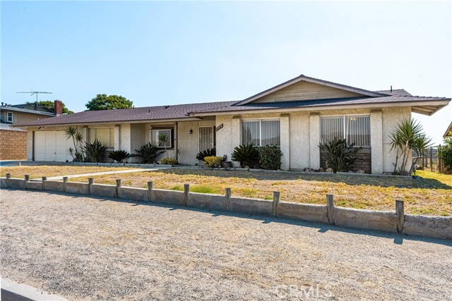 5914 Ocasa Drive, Jurupa Valley CA: https://media.crmls.org/medias/6092db60-0761-459c-bdd4-96bbbbdd7767.jpg
