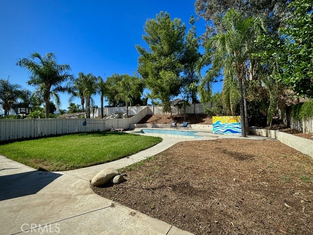 Detail Gallery Image 17 of 19 For 15344 Regatta Way, Lake Elsinore,  CA 92530 - 4 Beds | 2 Baths