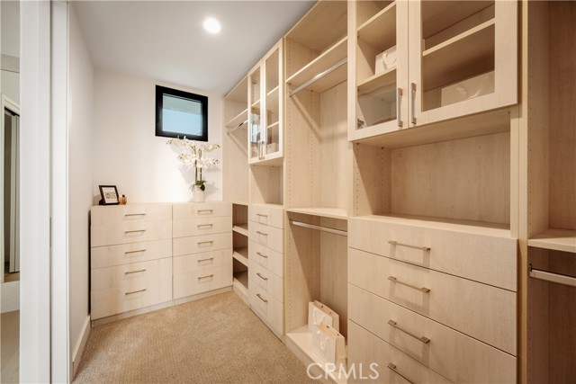 Image 13 of 22 For 8904 Hubbard St