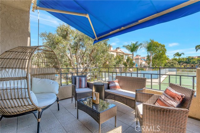 Detail Gallery Image 7 of 36 For 16396 Martin Ln #118,  Huntington Beach,  CA 92649 - 2 Beds | 2/1 Baths