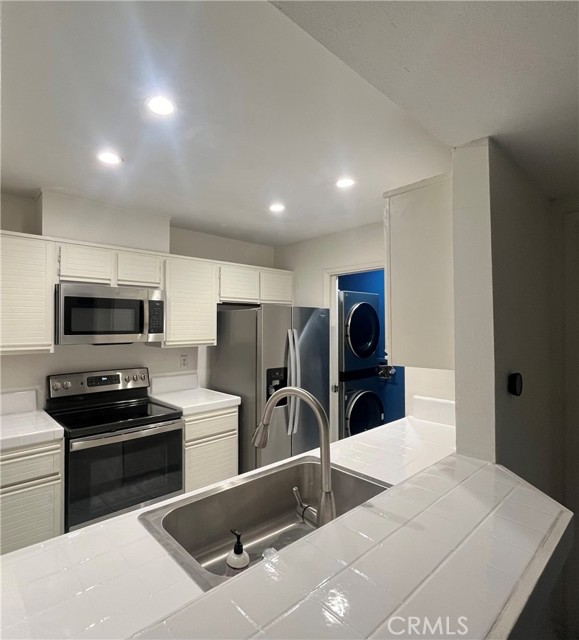 Detail Gallery Image 11 of 27 For 13104 Glen Ct #54,  Chino Hills,  CA 91709 - 2 Beds | 2/1 Baths