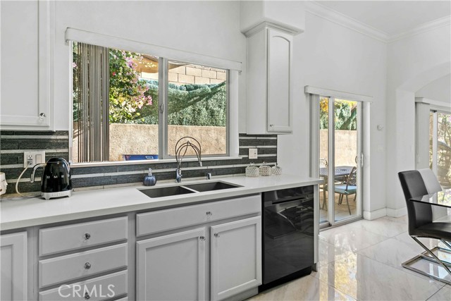 Detail Gallery Image 33 of 69 For 6920 Valmont #5,  Tujunga,  CA 91042 - 4 Beds | 3 Baths