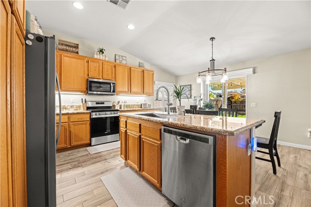 Detail Gallery Image 23 of 49 For 32816 Autumn Wood Cir, Lake Elsinore,  CA 92530 - 3 Beds | 2 Baths