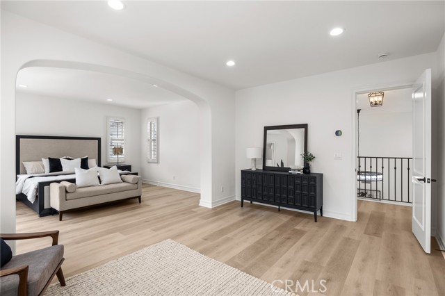 31 Prairie, Irvine CA: https://media.crmls.org/medias/6096df76-0063-405b-bf7b-bcb913d19ebb.jpg