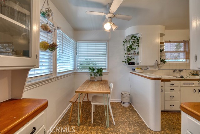 204 38th Street, Manhattan Beach, California 90266, 3 Bedrooms Bedrooms, ,2 BathroomsBathrooms,Residential,Sold,38th,SB22047945