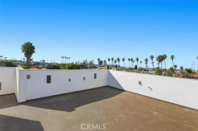 Detail Gallery Image 43 of 45 For 617 N Irena Ave #C,  Redondo Beach,  CA 90277 - 5 Beds | 3/1 Baths