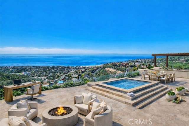 Detail Gallery Image 2 of 26 For 1425 Samoa Way, Laguna Beach,  CA 92651 - 4 Beds | 3/1 Baths