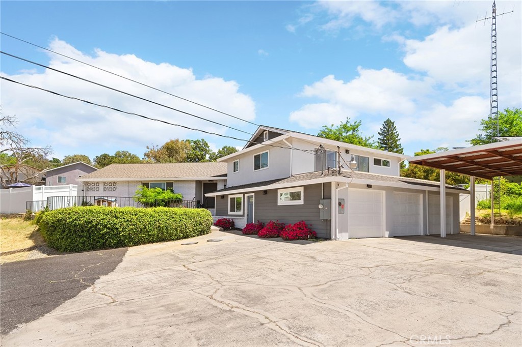 3055 Foothill Boulevard