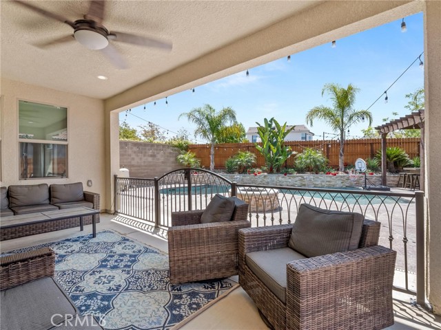 Detail Gallery Image 37 of 51 For 428 Expedition Way, Madera,  CA 93636 - 4 Beds | 3/1 Baths