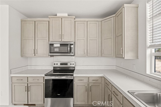 Detail Gallery Image 13 of 34 For 33064 Willard St, Winchester,  CA 92596 - 4 Beds | 2 Baths