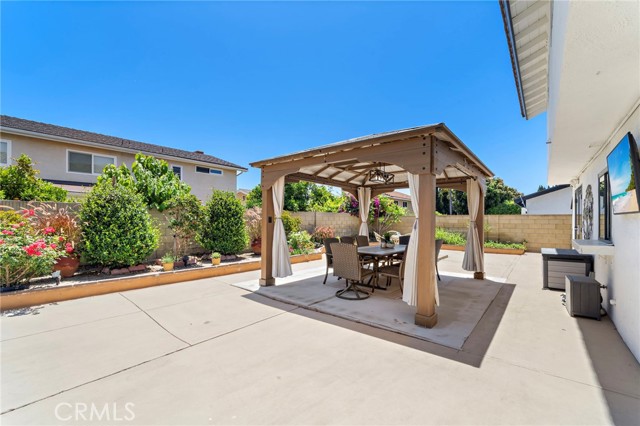 16086 Sweetleaf Street, Fountain Valley CA: https://media.crmls.org/medias/609bdab8-a837-42e3-8004-f025e3ecc1b0.jpg
