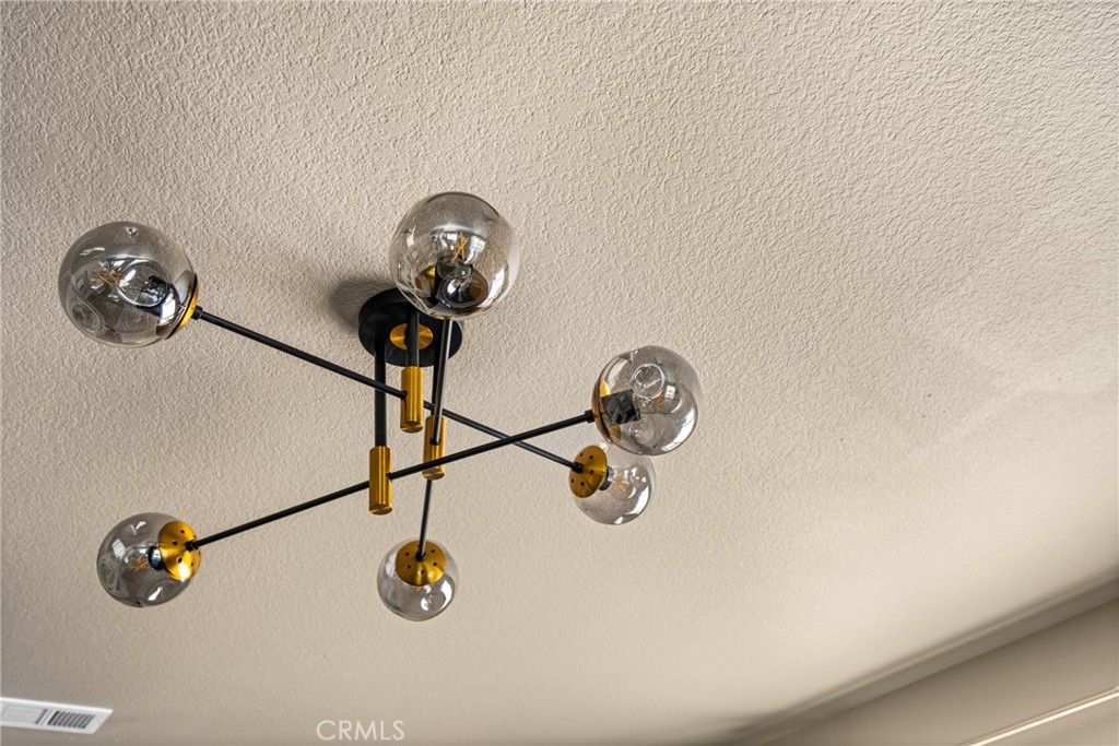 https://media.crmls.org/medias/609be0f1-c029-4187-9554-e1d59f80b225.jpg?preset=X-Large