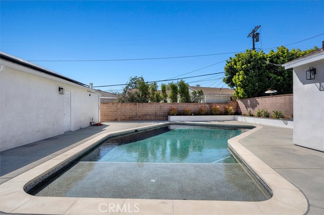6334 Riggs Place, Los Angeles CA: https://media.crmls.org/medias/609c2128-6c91-4589-bf52-2f806b1db9fb.jpg