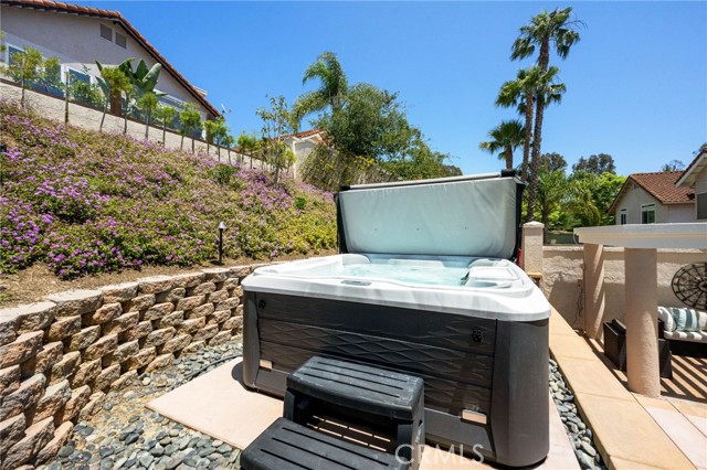 5 Vistamar Drive, Laguna Niguel CA: https://media.crmls.org/medias/609c2fb4-8201-44d5-be00-22493b82c64f.jpg