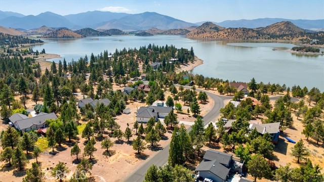Detail Gallery Image 27 of 31 For 5541 Lake Shastina Dr, Weed,  CA 96094 - 3 Beds | 2 Baths