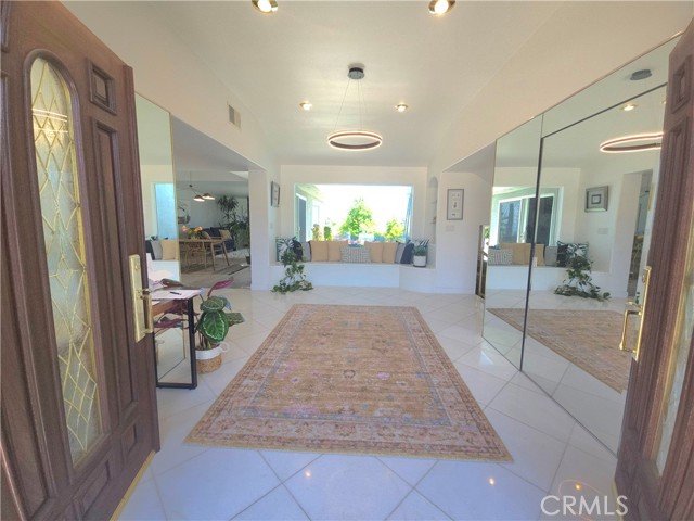 5726 Sunmist Drive, Rancho Palos Verdes CA: https://media.crmls.org/medias/609c78d0-4a7a-4a6c-8738-8f23f26a1835.jpg