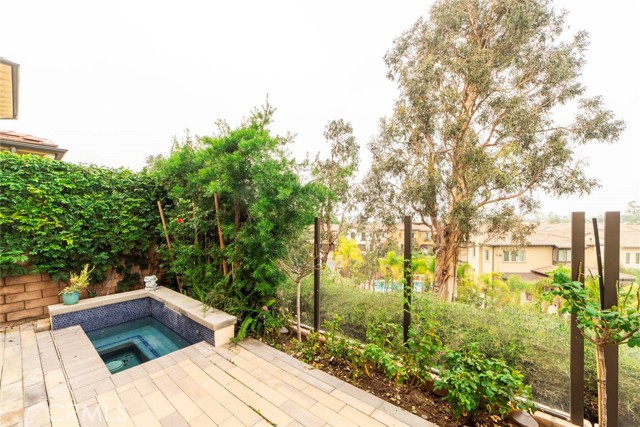 126 Long Fence, Irvine CA: https://media.crmls.org/medias/609cb373-b854-4d4d-adde-23c97f8b4051.jpg