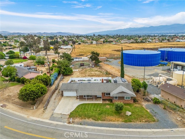 Detail Gallery Image 64 of 74 For 3998 Bluff, Norco,  CA 92860 - 4 Beds | 2/1 Baths