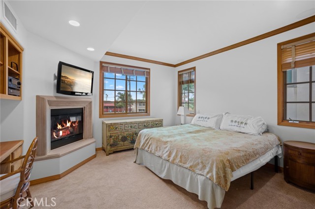 Detail Gallery Image 6 of 15 For 502 1/2 Goldenrod Ave, Corona Del Mar,  CA 92625 - 2 Beds | 2/1 Baths