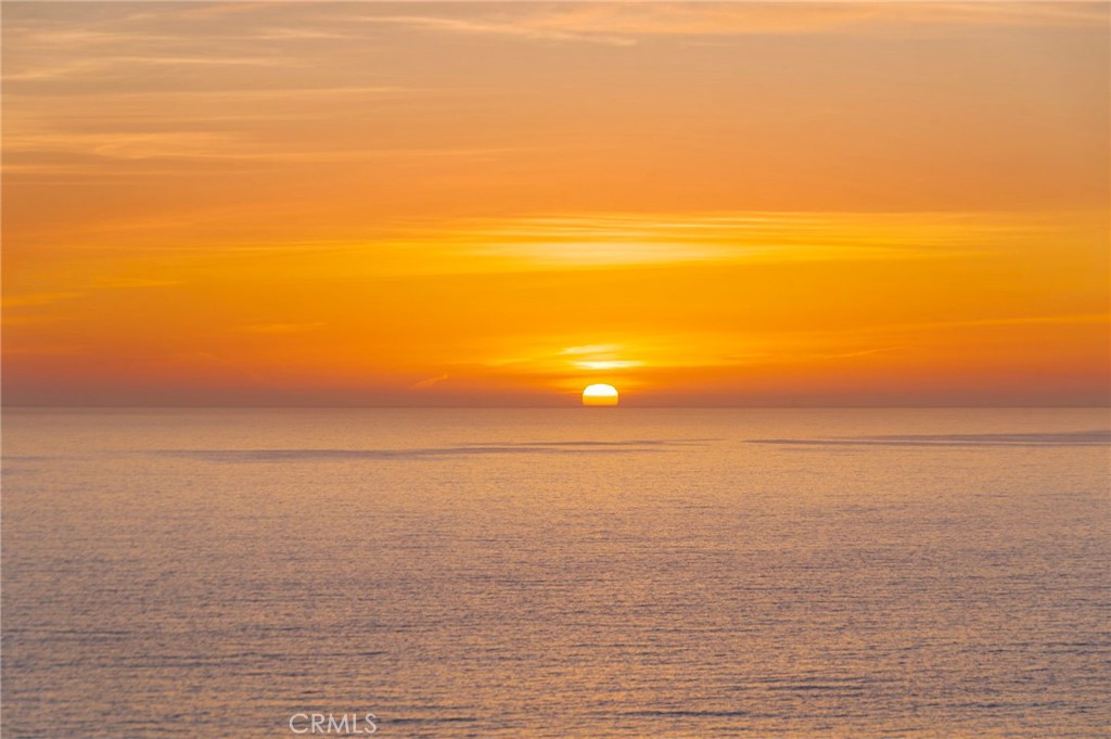 https://media.crmls.org/medias/609e47ea-fb1f-438b-9707-69e490ccd3f4.jpg?preset=X-Large